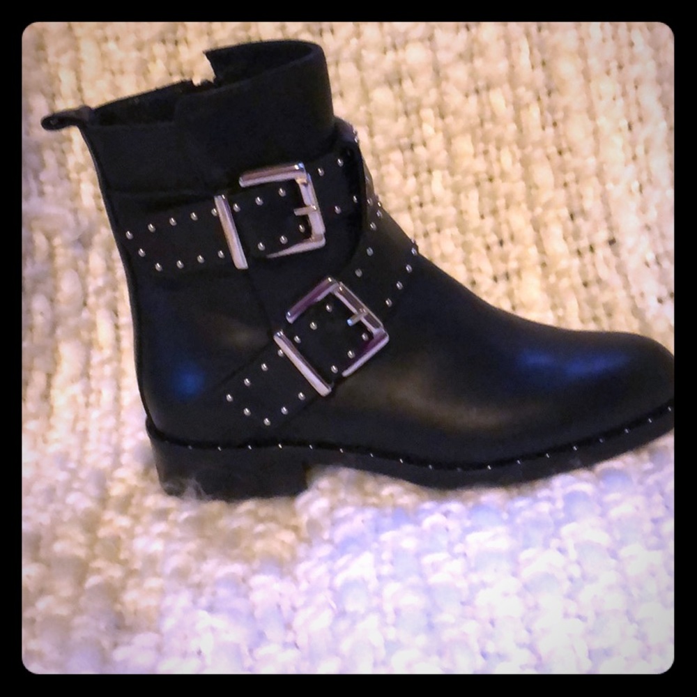 Leather boots